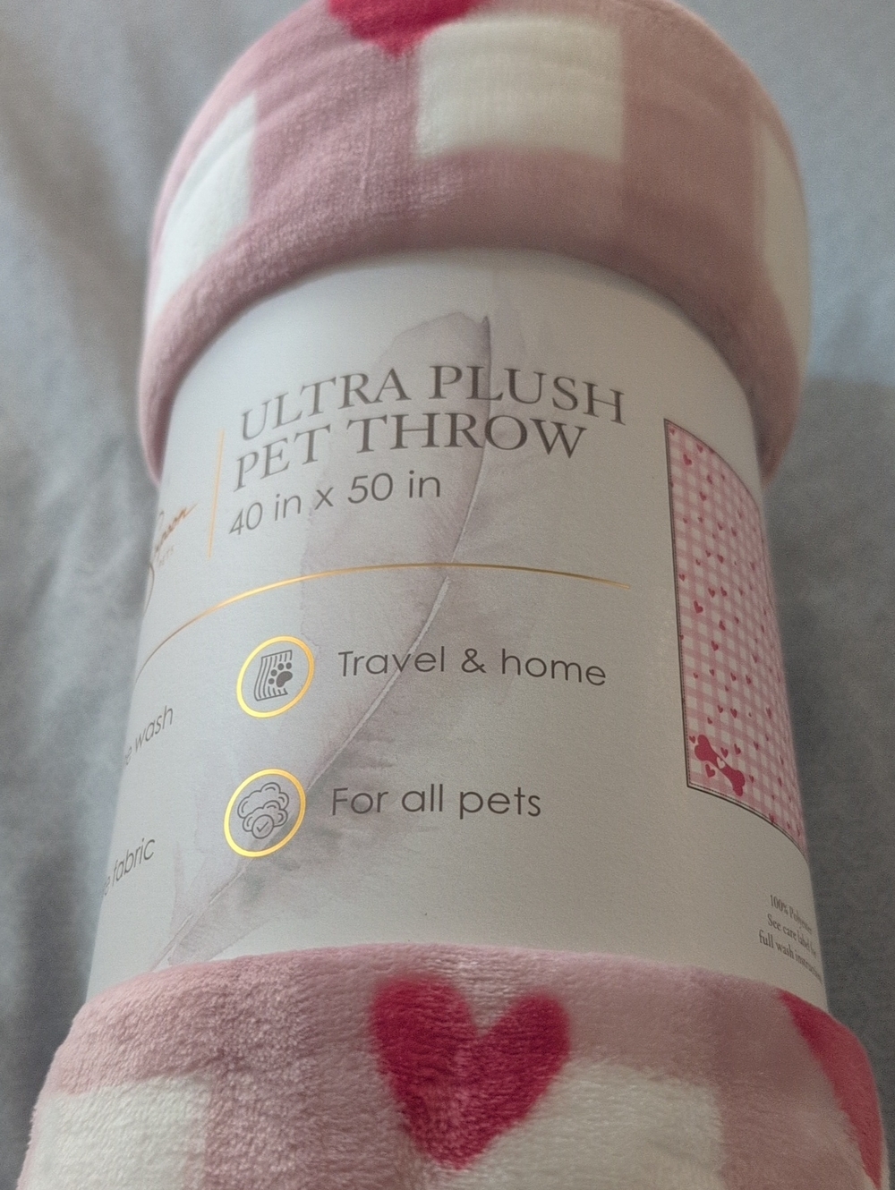 Ultra Plush Pet Throw Blanket - Pink Heart Pattern